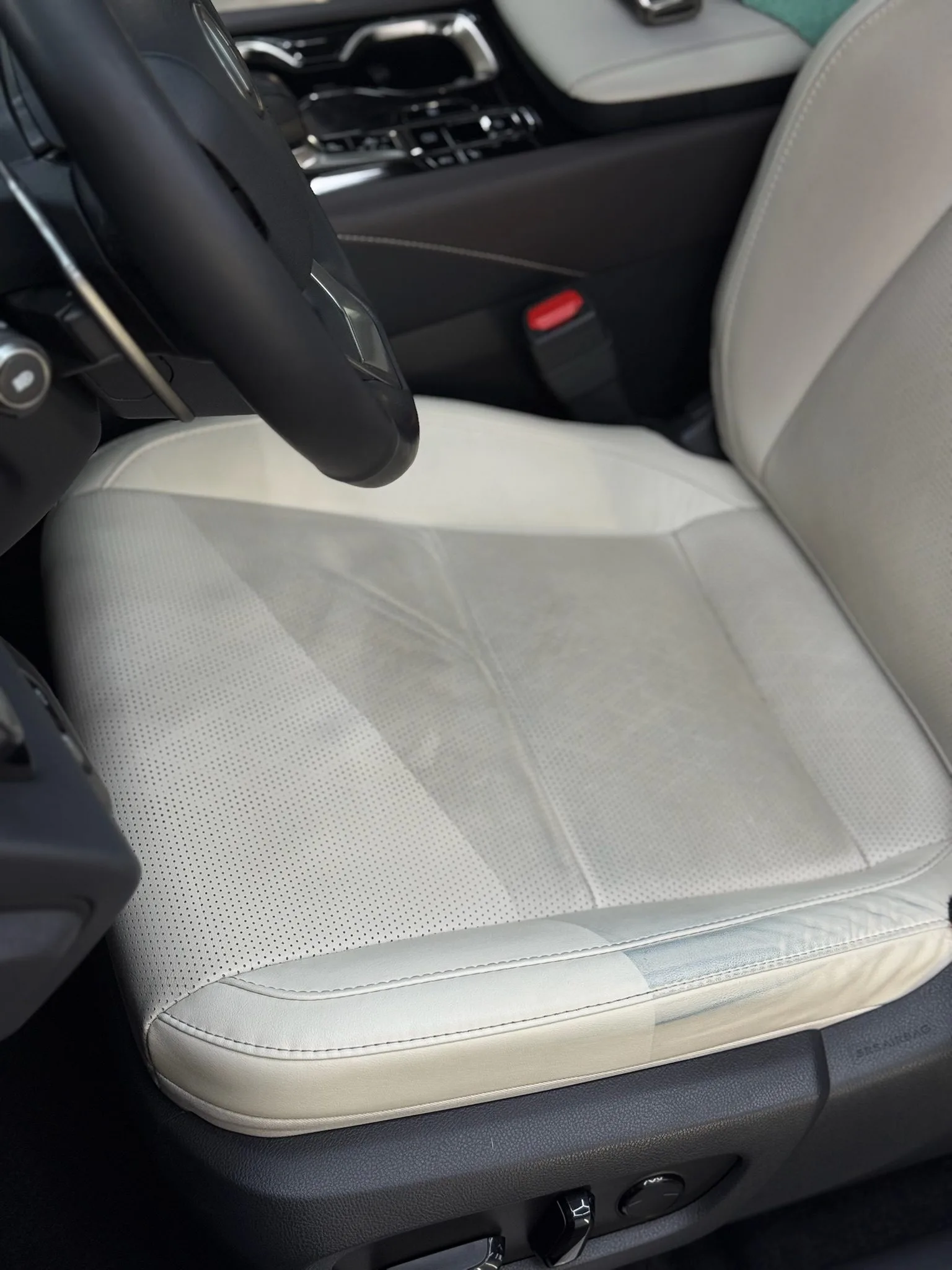 Renowacja skóry - Crystal Detailing Wrocław